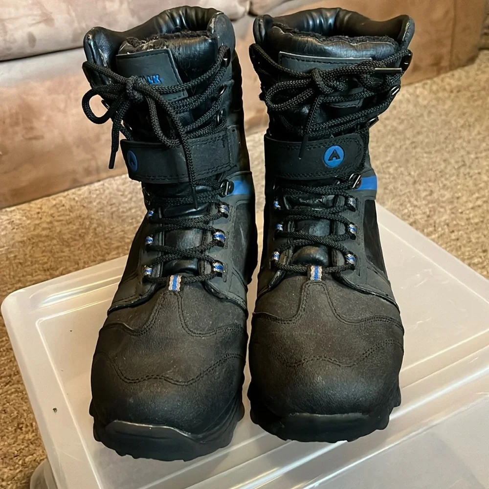 Airwalk Men's SZ 9 Boots Black Blue Strap Thermolite Snow Waterproof uni…
